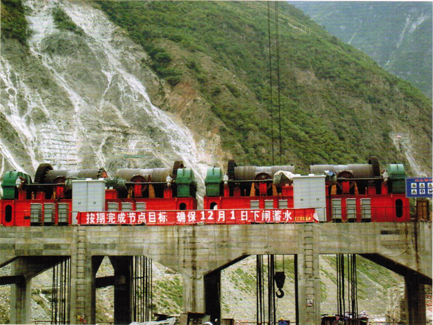 水庫(kù)卷?yè)P(yáng)機(jī)